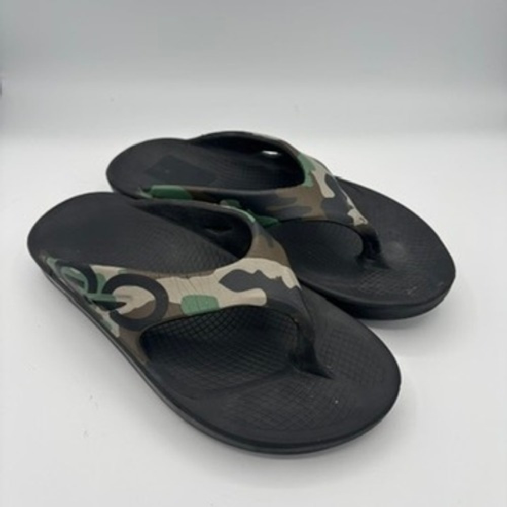 OOFOS OOriginal Sport Sandal Mens Sz 7 Womens Sz 9 Camo Black Recovery Flip Flop